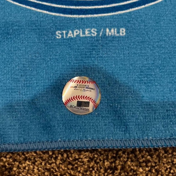 Staples/MLB bud light Toronto blue jays microfiber cloth - Picture 2 of 6